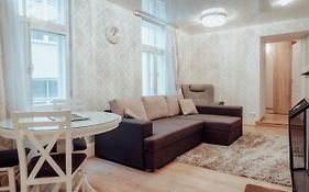 Dream Stay - Spacious 1-Bedroom Apartment In The Old Town